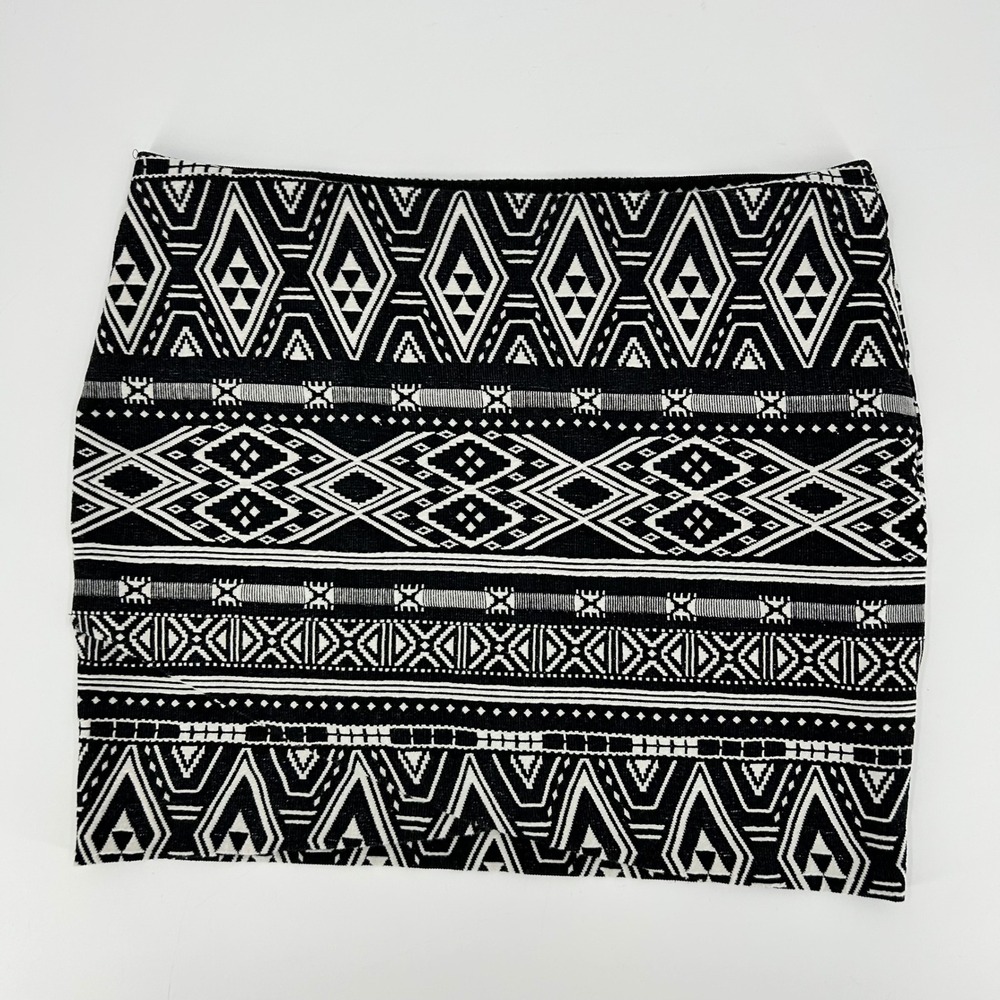 H&M Black White Geometric Tribal Jacquard Mini Skirt L O/N 796550